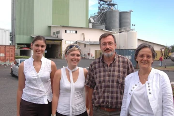 Mardi 17 août 2010 - Conférence de presse projet Nutrivol (Stéphanie Roux de la Cirad, Ellen Meterreau, chef de projet Nutrivol, François Gauvrit, directeur branche avicole et Françoise Delabaere, directrice du pôle