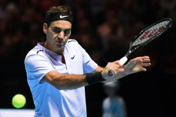 Le Suisse Roger Federer face à l'Ecossais Andy Murray lors du match exhibition "Andy Murray Live", le 7 novembre 2017 à Glasgow 