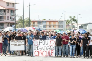 Manifestation pour la levée des barrages en Guyane par une association demandant la liberté de circuler, le 11 avril 2017 à Kourou