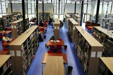 Passer de lycéen à étudiant ou d'étudiant à employé, sont des moments "propices au développement du sentiment d'imposture"
