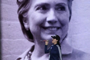 La chanteuse Katy Perry s'entraîne avant la dernière soirée de la convention d'investiture démocrate à Philadelphie, le 28 juillet 2016
