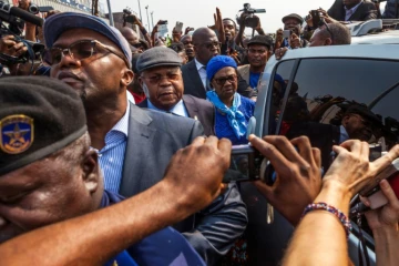 Etienne Tshisekedi (C), l'opposant congolais historique arrive à  Kinshasa, le 27 juillet 2016