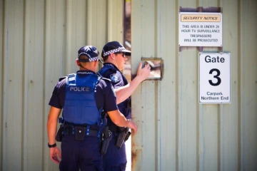La police australienne a annoncé vendredi avoir déjoué un "complot terroriste" qui projetait plusieurs attentats le jour de Noël dans le centre de Melbourne