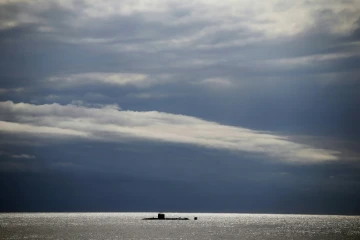 Un sous-marin avant qu'il ne s'enfonce sous l'eau, au large de Nice, le 7 octobre 2014