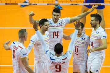 Les Français fêtent un point pendant leur match face à la Russie, le 6 janvier 2016 lors du tournoi de qualification olympique de Berlin