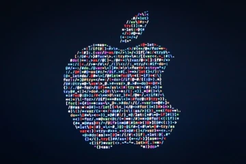 Le logo d'Apple sur un écran de San Francisco, California, le 13 juin 2016