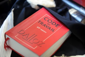 Loi travail: le document évoqué par Le Monde est "un cadre de discussion" 