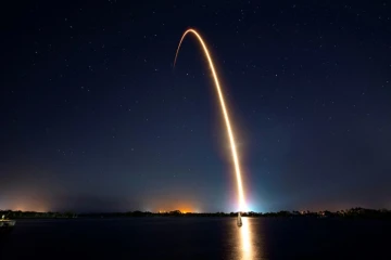 Une fusée Falcon 9 de SpaceX, transportant la première sonde lunaire israélienne, le 21 février 2019 à Cap Canaveral (Floride)