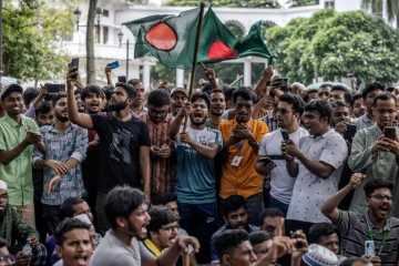 Manifestation d'étudiants pour demander la démission du président de la Cour suprême Obaidul Hassan, le 10 août 2024 à Dacca, au Bangladesh