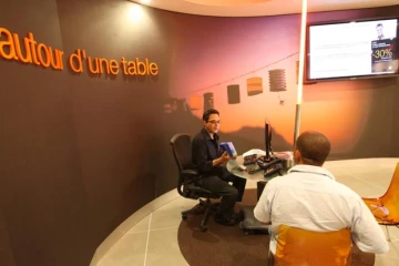 jeudi 2 Décembre 2010

Présentation de la très grande boutique d'Orange
