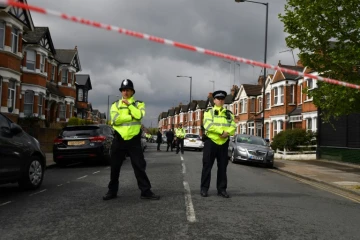 Des policiers dans le nord-ouest de Londres dans le cadre d'une opération antiterroriste, le 28 avril 2017