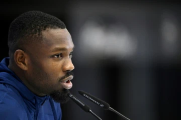 L'attaquant de l'équipe de France de football Markus Thuram, premier joueur des Bleus à prendre clairement position contre le Rassemblement national avant les législatives des 30 juine t 7 juillet, lors d'une conférence de presse à Doha, le 24 novembre 2022