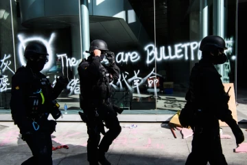 Des policiers dans le campus de l'université polytechnique de Hong Kong, le 28 novembre 2019