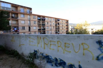 Un graffiti sur un mur du quartier des Jardins de l'Empereur, à Ajaccio, le 28 décembre 2015