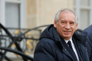 Le Premier ministre François Bayrou quitte le palais de l'Elysée après le conseil des ministres le 15 janvier 2025 à Paris