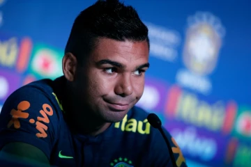 Le milieu de terrain du Brésil Casemiro en conférence de presse à Sotchi le 29 juin 2018 lors du Mondial