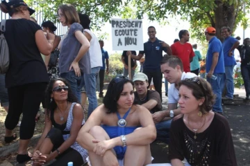 Jeudi 9 décembre 2010

Manifestation des syndicats SGPEN CGTR - FSU devant le rectorat