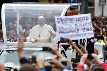 L'archevêque conservateur Carlo Maria Vigano accuse le pape, ici à Dublin le 26 août 2018, d'avoir sciemment ignoré les signalements sur les agissements du cardinal américain Theodore McCarrick, présenté comme un prédateur sexuel notoire jetant son dévolu sur des jeunes séminaristes et prêtres.