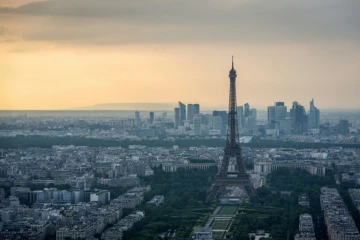 Paris et sa région vont continuer à se réchauffer, gagnant peut-être jusqu'à 4°C d'ici la fin du siècle selon Météo-France