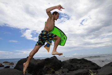 Mardi 11 Janvier 2010

Amaury Lavernhe, champion du monde 2010 de bodyboard