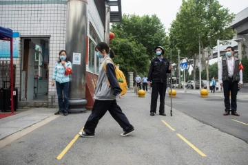 Reprise des cours pour les lycéens, le 6 mai 2020 à Wuhan, en Chine