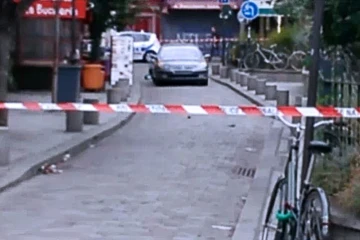 A l'intérieur de la voiture, les cinq bonbonnes de gaz et trois bouteilles de gasoil font craindre aux policiers un projet d'attentat