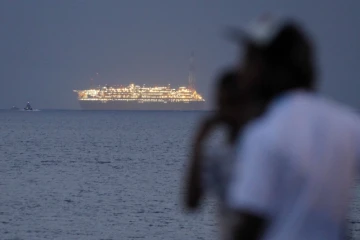 Jeudi 10 Mars 2011

Le Pazflor fait escale à La Réunion