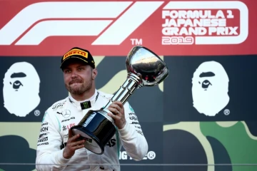 Le Finlandais Valtteri Bottas (Mercedes) fier de sa victoire au GP du Japon, à Suzuka, le 13 octobre 2019