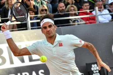 Roger Federer face au jeune Croate Borna Coric à Rome, le 16 mai 2019