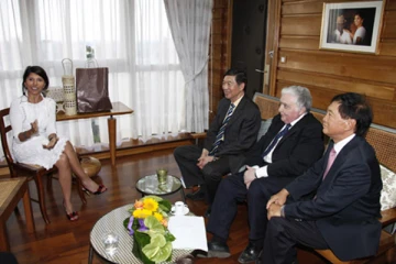 Nassimah Dindar a rencontré ce mardi 5 avril Wu JianMin (photo DR)