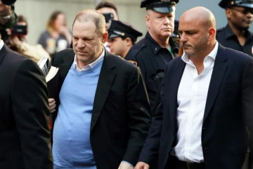 Harvey Weinstein se présente le 25 mai 2018 à un commissariat du sud de Manhattan, à New York