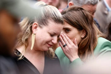 Marine Tondelier (Les Ecologistes) et Mathilde Panot (LFI) lors d'une manifestation contre l'extrême droite à Paris, le 15 juin 2024