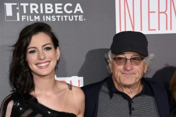 Les acteurs américains Anne Hathaway et Robert De Niro à la projection du film "Le nouveau stagiaire" au théâtre Ziegfeld à New York le 21 septembre 2015