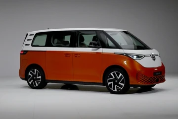 Le constructeur automobile allemand Volkswagen a présenté dans une vidéo diffusée en ligne un nouveau véhicule baptisé "ID.Buzz", lors d'une présentation à Hambourg, dans le nord de l'Allemagne, le 9 mars 2022