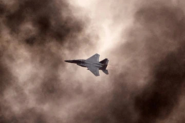 Israël a mené des raids aériens contre le Hamas à Gaza après une explosion qui a blessé quatre de ses soldats à la frontière avec l'enclave palestinienne, un des accès de violences les plus sérieux depuis la guerre de 2014