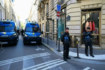 Les gendarmes bloquent une rue devant l'entrée de l'Institut d'études politiques, à Paris le 3 mai 2024