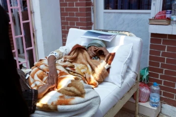 Une femme suspectée d'être infectée par le choléra, le 6 mai 2017 à Sanaa