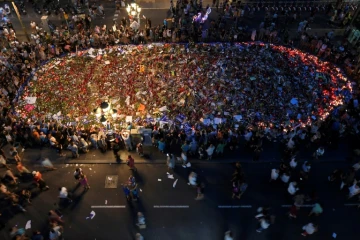 Manifestation contre la violence jihadiste à Barcelone, en Espagne, le 26 août 2017 après les attentats meurtriers