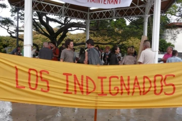 Lundi 13 juin 2011: Rassemblement des indignés au Barachois (photo: Mounice Najafaly)