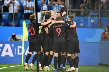 Les joueurs croates fous de joie après leur 3e but face àl'Argentine le 21 juin 2018 lors du Mondial en Russie