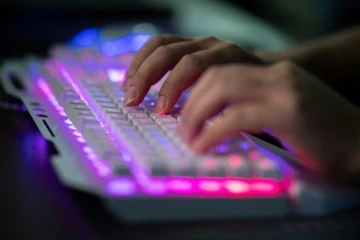 Enquêteurs et spécialistes continuent d'évaluer l'étendue de la cyberattaque qui a frappé des ministères américains et d'autres victimes dans le monde