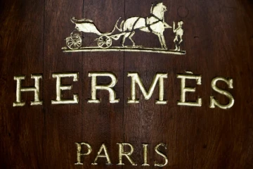 La maison de luxe Hermès a frôlé le milliard d'euros de bénéfice net en 2015 à 973 millions d'euros