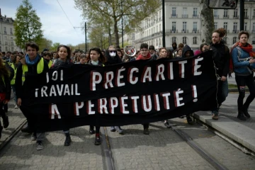 Des manifestants défilent contre la loi Travail à Nantes, le 20 avril 2016