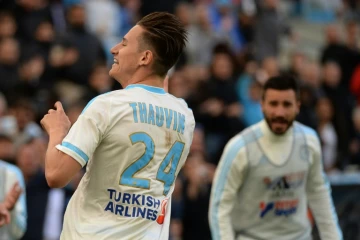 Le milieu Florian Thauvin apporte le but égalisateur aux Marseillais face à Nantes au Vélodrome, le 24 avril 2016 