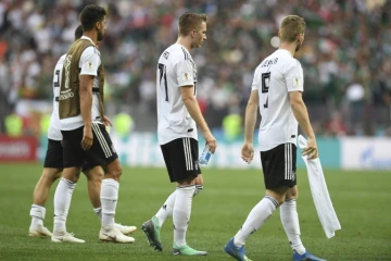 La déception des joueurs allemands après la défaite contre le Mexique, le 17 juin 2018 à Moscou