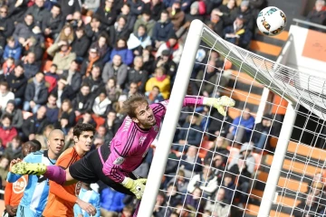 Benjamin Lecomte garde les buts de Lorient, le 5 mars 2017 à domicile face à Marseille