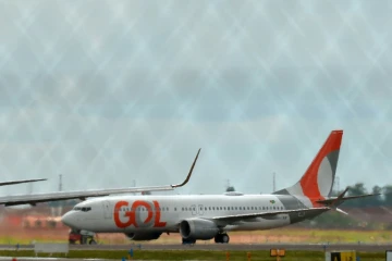 Un Boeing 737 MAX de la compagnie brésilienne Gol sur le tarmac de l'aéroport Salgado Filho, à Porto Alegre, le 9 décembre 2020