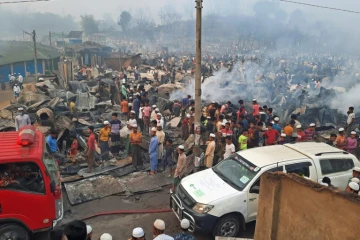 Un camp de réfugiés rohingyas ravagé par un incendie à Ukhia, le 23 mars 2021 au Bangladesh