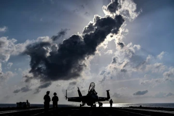 Le porte-avions USS Harry S Truman en Méditerranée le 8 mai 2018