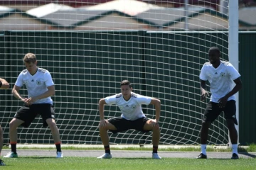 Le milieu Julian Draxler (c) lors d'une séance d'entraînement de la Mannschaft à Sotchi, le 17 juin 2017  